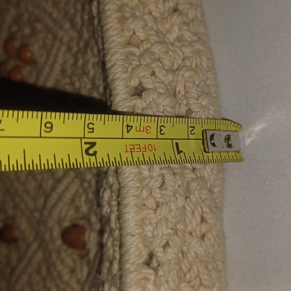 Macrame cream Wristlet clutch with wooden beads details beach - Picture 9 of 17